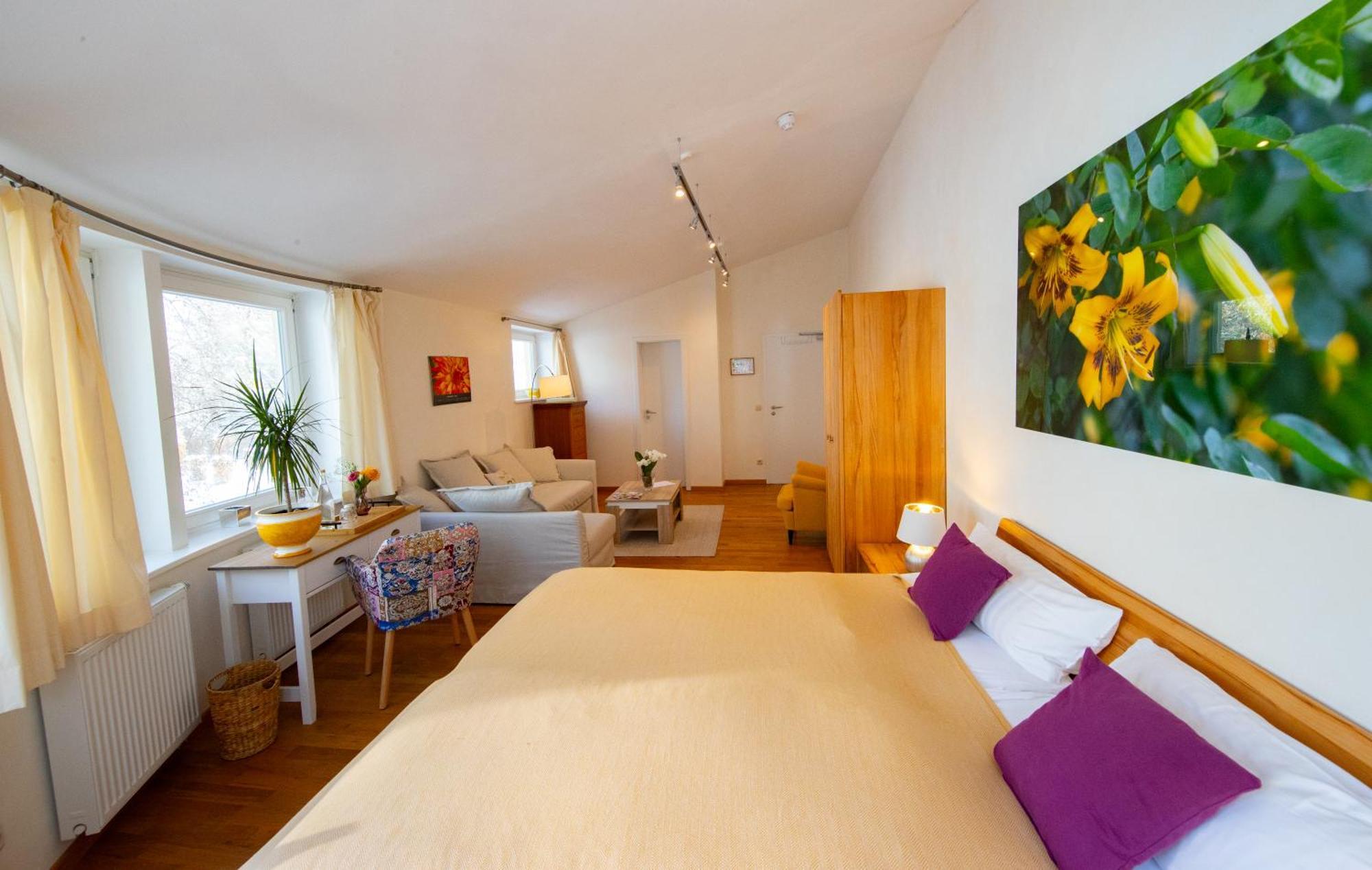 Deluxe Queen Room